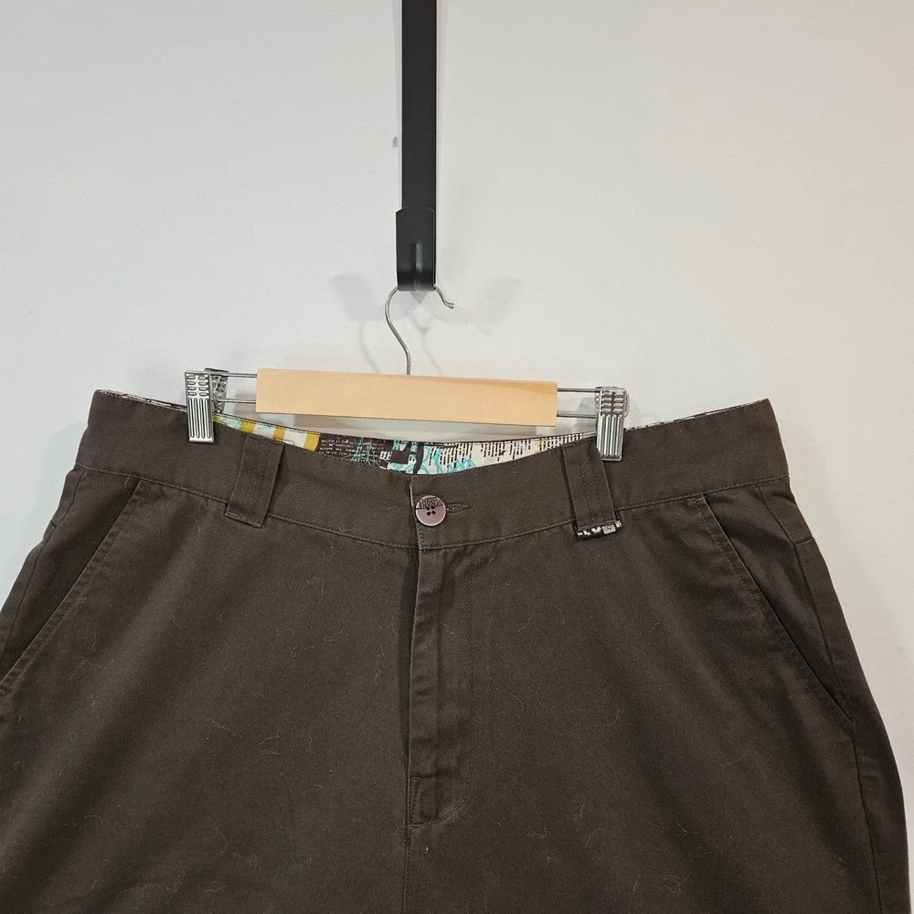 Vintage LOST ENTERPRISES Mens 36 Chino Y2K Skateboard Shorts Brown 24 in Long‎